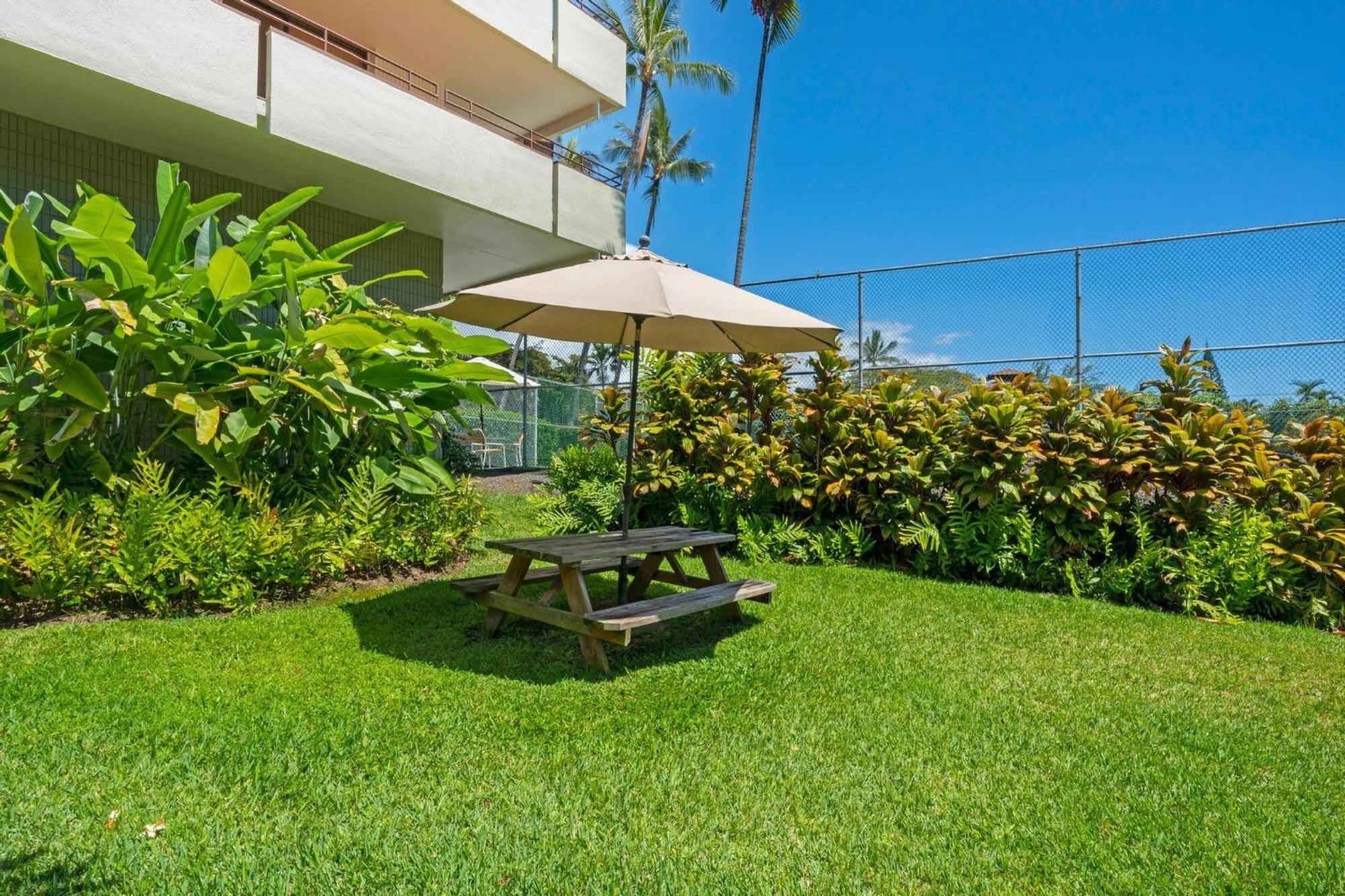 Big Island White Sands Village By Coldwell Banker Island Vacations Kailua-Kona Exteriör bild